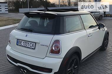 Хетчбек MINI Hatch 2013 в 