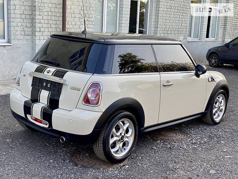 Хетчбек MINI Hatch 2013 в Києві фото 5 Хетчбек MINI Hatch 2013 в Києві