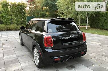 Хэтчбек MINI Hatch 2015 в Киеве