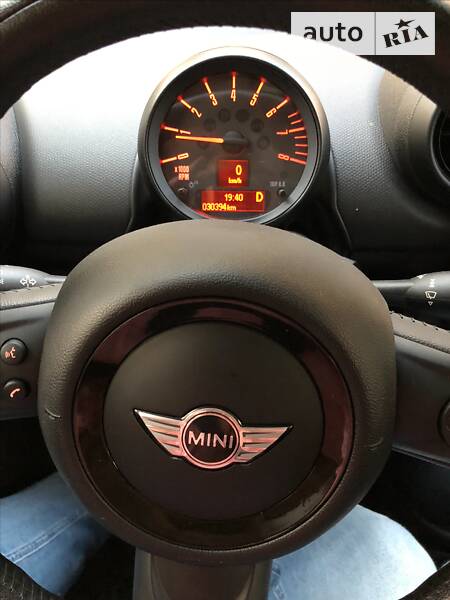 Хэтчбек MINI Hatch 2015 в Киеве