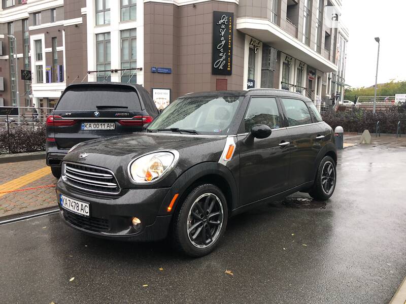 Хэтчбек MINI Hatch 2015 в Киеве