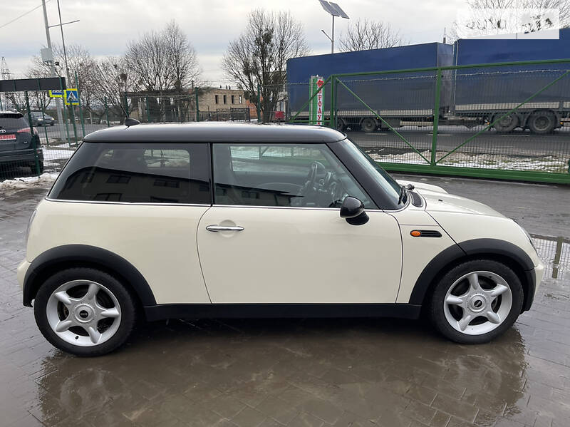 Купе MINI Hatch 2006 в Луцке