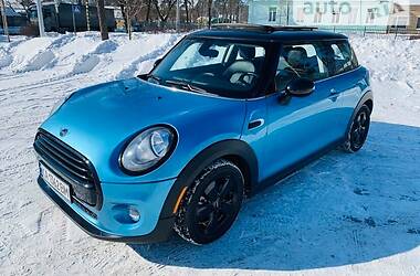 Хетчбек MINI Hatch 2015 в Бучі