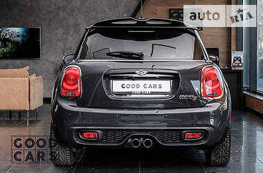 Купе MINI Hatch 2017 в 