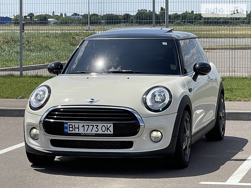 Хэтчбек MINI Hatch 2017 в Одессе