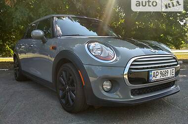 Хетчбек MINI Hatch 2015 в Запоріжжі