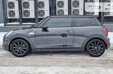 Хэтчбек MINI Hatch 2014 в Киеве