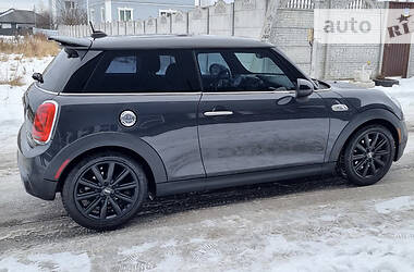 Хэтчбек MINI Hatch 2014 в Киеве