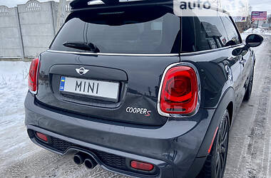 Хэтчбек MINI Hatch 2014 в Киеве