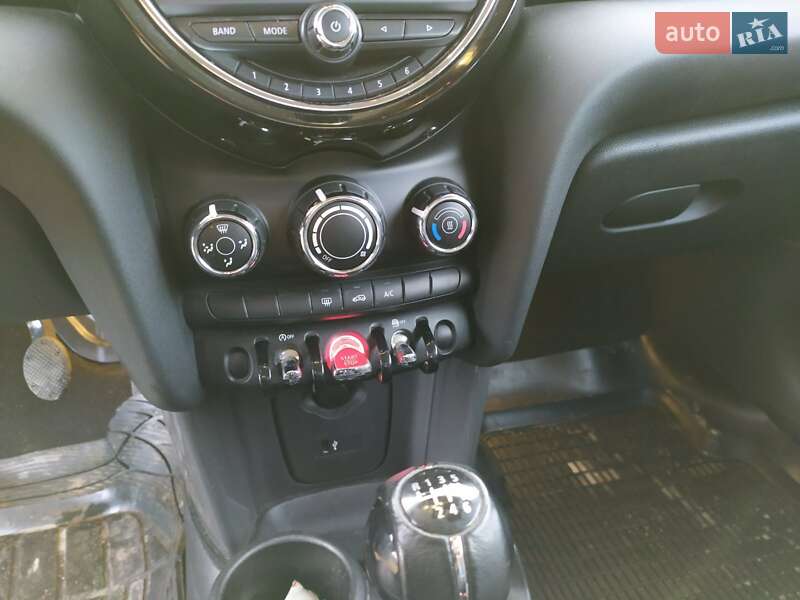 Хетчбек MINI Hatch 2018 в Києві