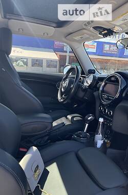 Хэтчбек MINI Hatch 2016 в 