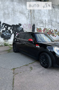Хетчбек MINI Hatch 2014 в 