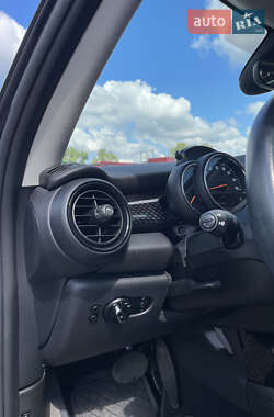 Хетчбек MINI Hatch 2019 в 