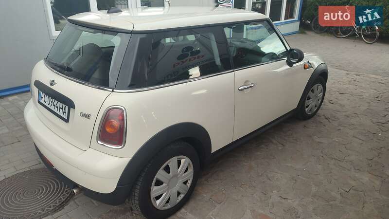 Купе MINI Hatch 2009 в Шацьку фото 3 Купе MINI Hatch 2009 в Шацьку