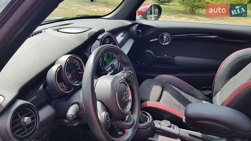 Хетчбек MINI Hatch 2018 в Києві