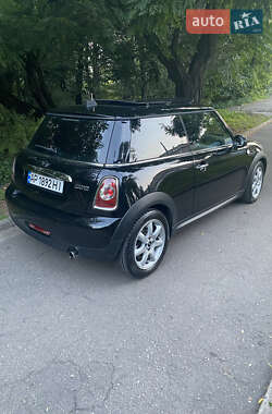 Хетчбек MINI Hatch 2011 в 