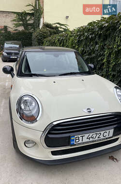 Хэтчбек MINI Hatch 2017 в Ужгороде