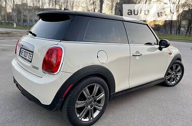 Хэтчбек MINI Hatch 2014 в Днепре