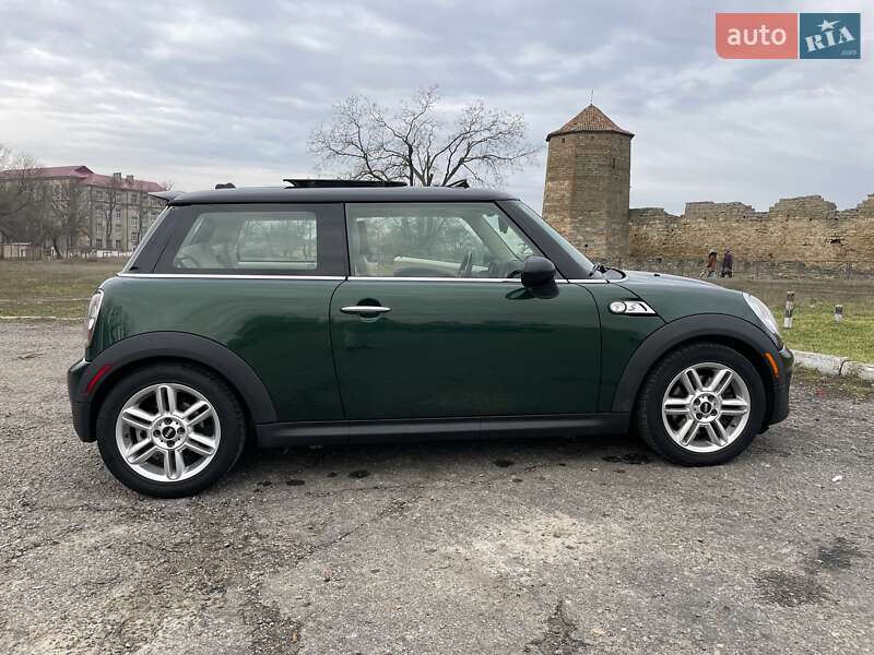 Хетчбек MINI Hatch 2011 в Білгороді-Дністровському