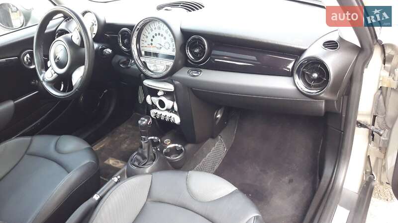 MINI Hatch 2008