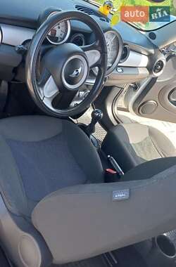 Хетчбек MINI Hatch 2007 в Дубні