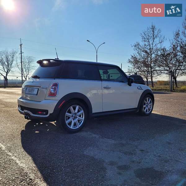 Хэтчбек MINI Hatch 2011 в Одессе