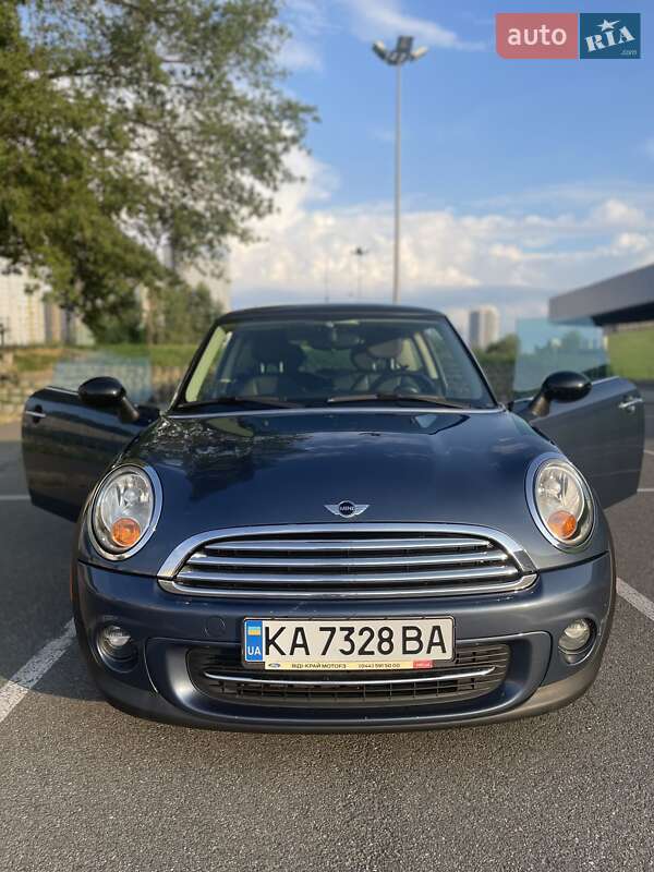 Седан MINI Hatch 2011 в Києві