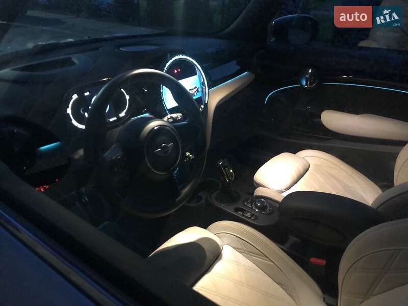 Купе MINI Hatch 2021 в Киеве