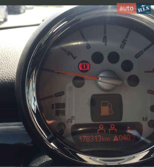 Хетчбек MINI Hatch 2009 в Житомирі