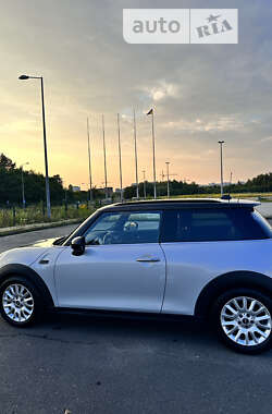 Хетчбек MINI Hatch 2014 в 