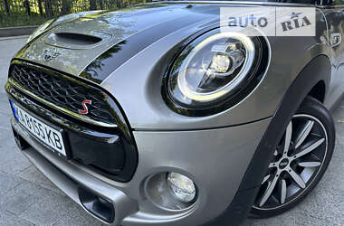 Купе MINI Hatch 2019 в 