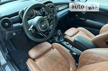 Купе MINI Hatch 2019 в 