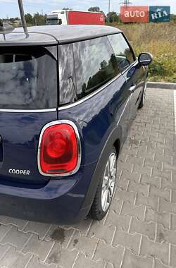 Седан MINI Hatch 2017 в Львове