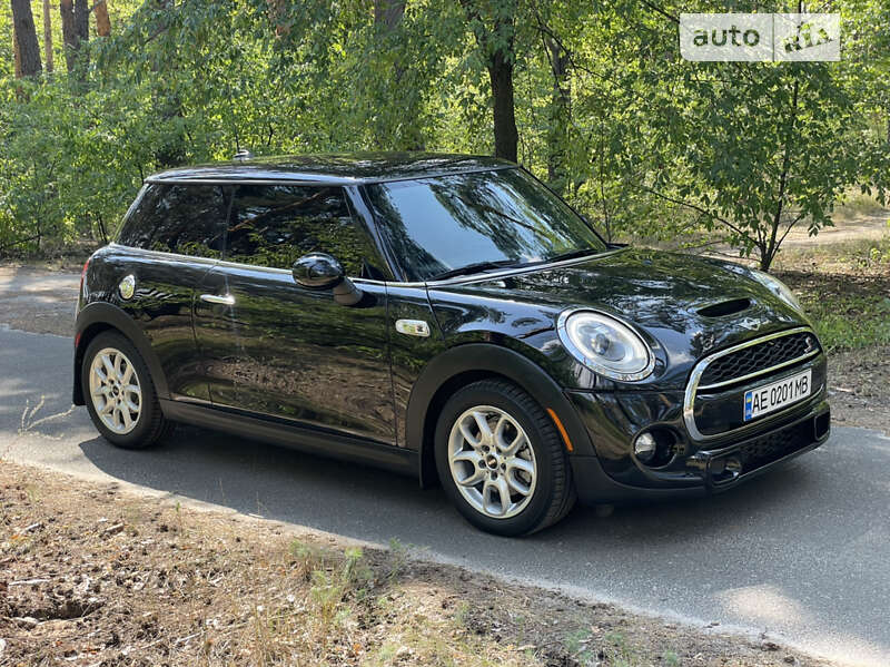 Седан MINI Hatch 2015 в Києві