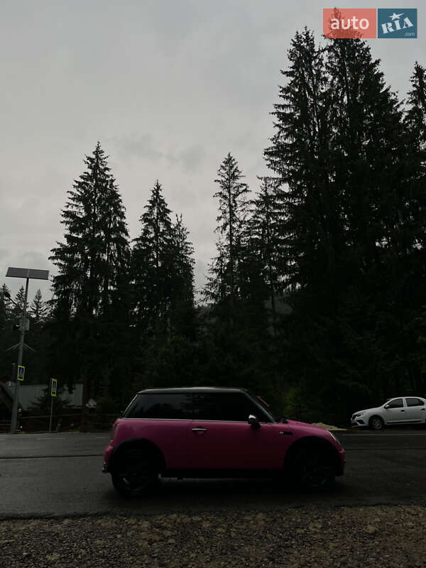 Хэтчбек MINI Hatch 2003 в Черной Тисе