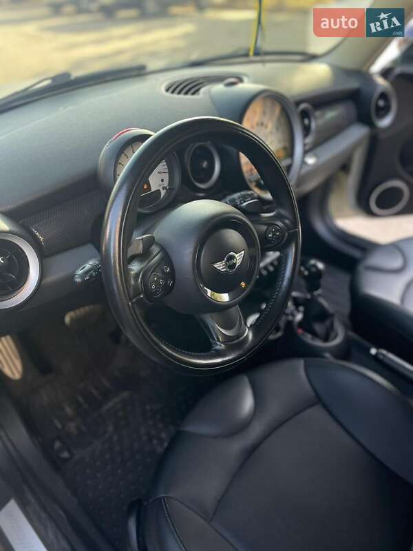 Хэтчбек MINI Hatch 2011 в Одессе