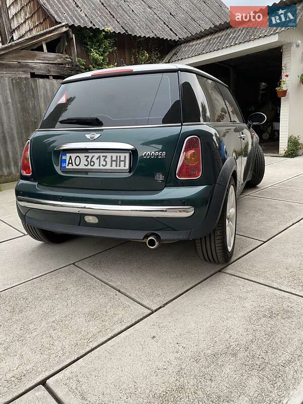Хетчбек MINI Hatch 2003 в Хусті