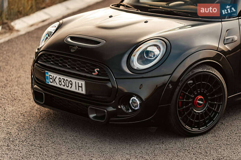 Хетчбек MINI Hatch 2015 в Рівному