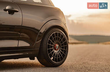 Хэтчбек MINI Hatch 2015 в Ровно