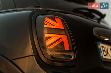 Хэтчбек MINI Hatch 2015 в Ровно