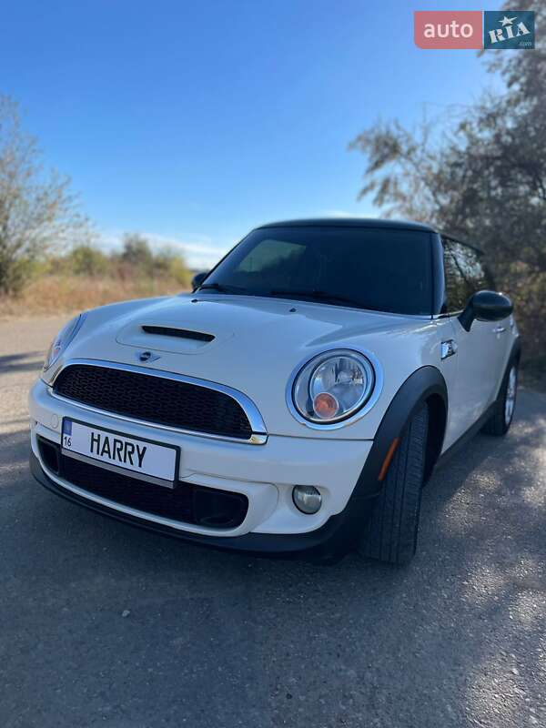 Хэтчбек MINI Hatch 2011 в 