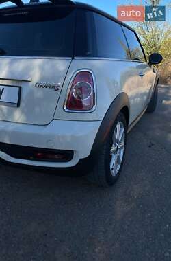 Хэтчбек MINI Hatch 2011 в 