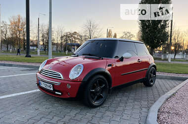 MINI ONE 2004