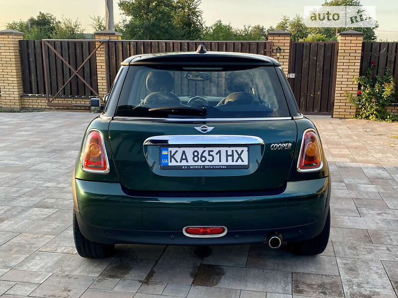 Хэтчбек MINI Hatch 2009 в Киеве