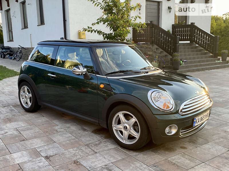 Хэтчбек MINI Hatch 2009 в Киеве