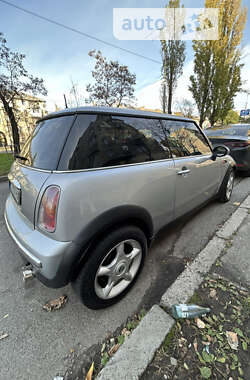 Хэтчбек MINI Hatch 2004 в Киеве фото 5 Хэтчбек MINI Hatch 2004 в Киеве