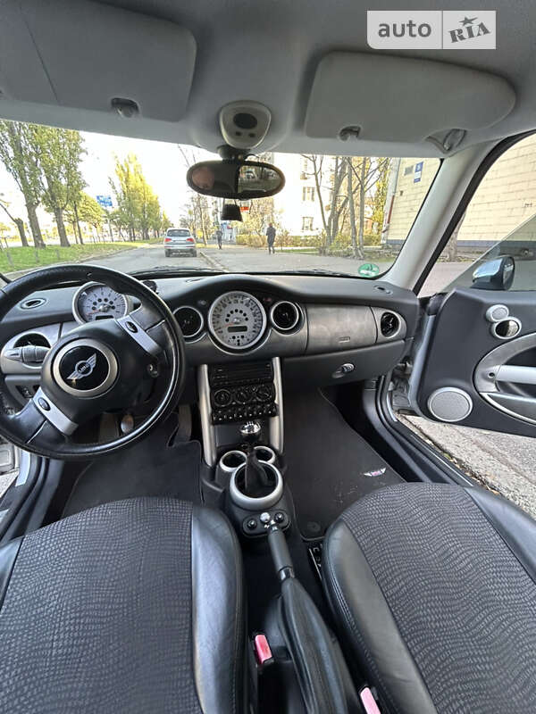 Хэтчбек MINI Hatch 2004 в Киеве