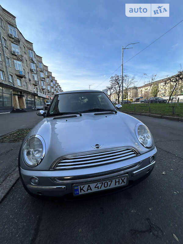 Хэтчбек MINI Hatch 2004 в Киеве