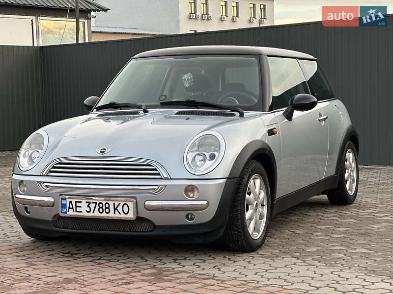 Хетчбек MINI Hatch 2002 в Кривому Розі