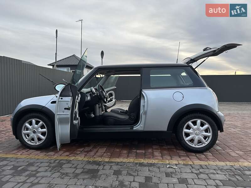 Хетчбек MINI Hatch 2002 в Кривому Розі